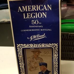 Cork, Glass

This JW Dant 1969 Cobalt Blue Kentuck